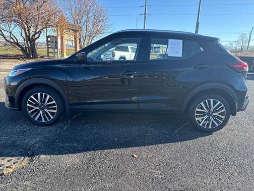2023 Nissan Kicks SV