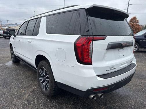 2022 GMC Yukon XL AT4 4X4