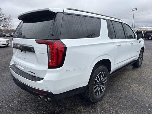 2022 GMC Yukon XL AT4 4X4