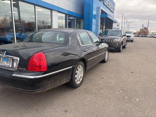2009 Lincoln Town Car Signature
