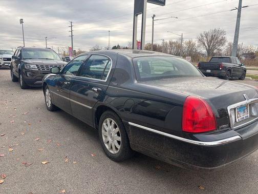 2009 Lincoln Town Car Signature