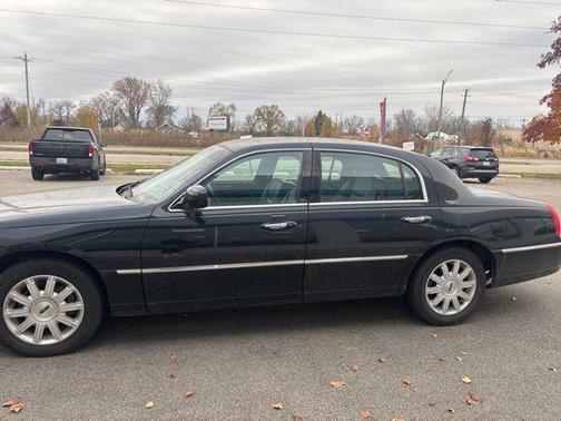 2009 Lincoln Town Car Signature