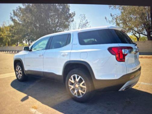 2022 GMC Acadia FWD SLE