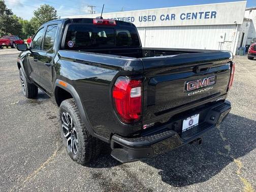 2025 GMC Canyon AT4