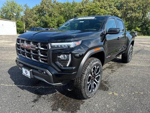 2025 GMC Canyon AT4