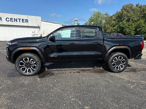 2025 GMC Canyon AT4