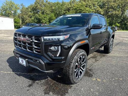2025 GMC Canyon AT4