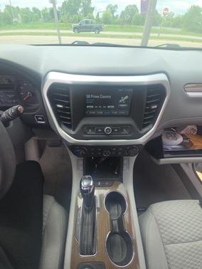 2017 GMC Acadia SLE-2