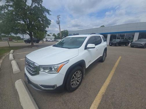 2017 GMC Acadia SLE-2