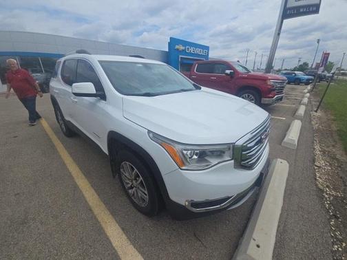 2017 GMC Acadia SLE-2