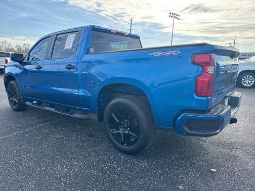 2022 Chevrolet Silverado 1500 Custom