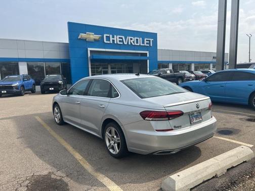 2020 Volkswagen Passat 2.0T SE