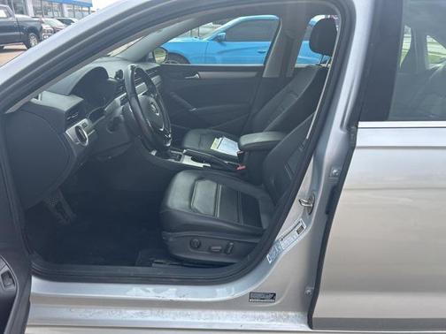 2020 Volkswagen Passat 2.0T SE