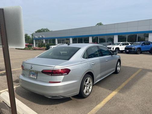 2020 Volkswagen Passat 2.0T SE