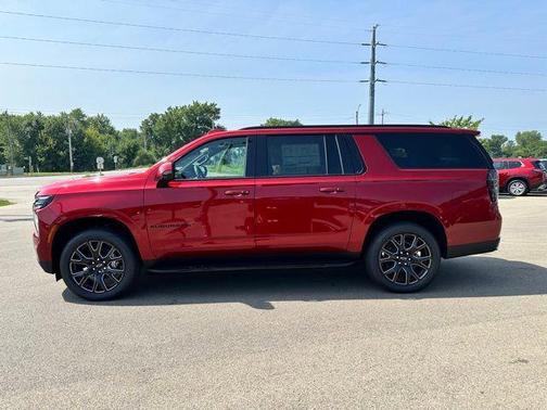 2025 Chevrolet Suburban RST