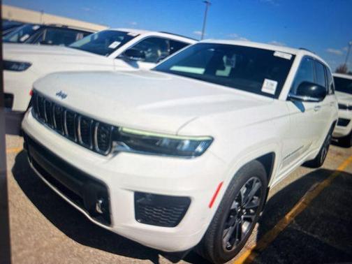 2022 Jeep Grand Cherokee Overland