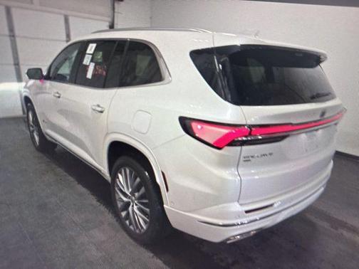 2025 Buick Enclave Avenir FWD