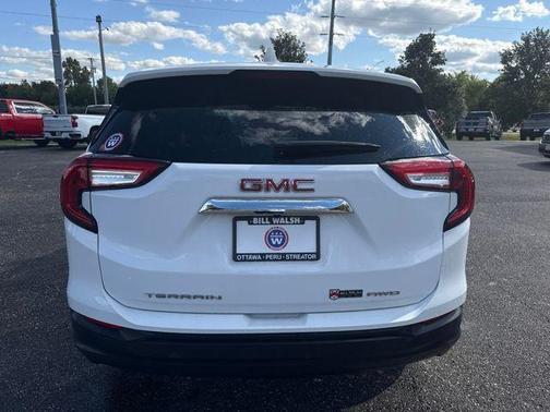 2024 GMC Terrain SLE
