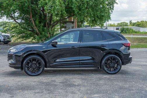 2025 Ford Escape ST-Line Elite
