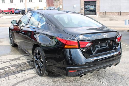 2023 Nissan Altima 2.5 SR