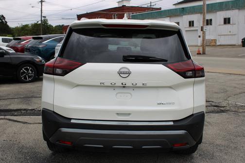 2022 Nissan Rogue SL
