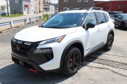 Everest White P 2025 Nissan Rogue Rock Creek