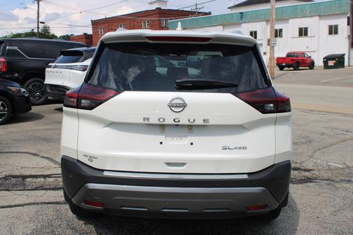 2022 Nissan Rogue SL