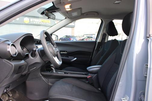 Boulder Gray Pearl 2023 Nissan Kicks SV