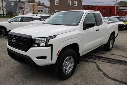 2022 Nissan Frontier S