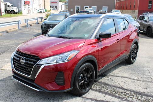 2 Tone Red / Black 2023 Nissan Kicks SV