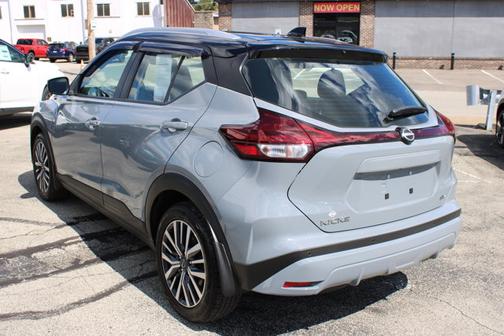 2022 Nissan Kicks SV