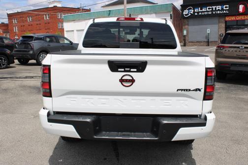 2024 Nissan Frontier PRO-4X