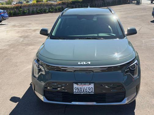 Cityscape Green 2024 Kia Niro EV Wind