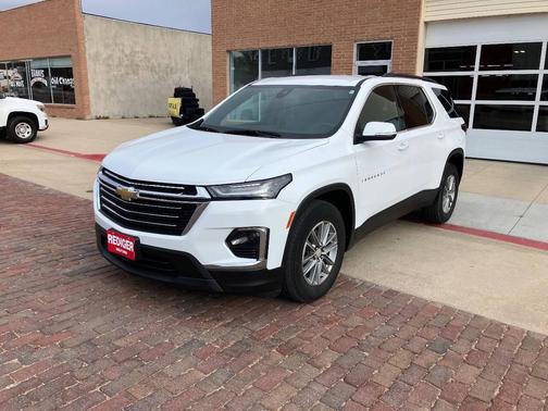 2023 Chevrolet Traverse LT Cloth