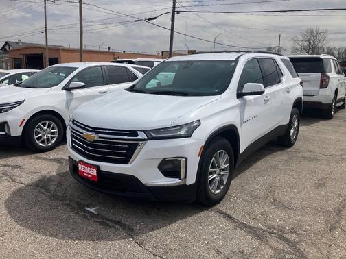 2023 Chevrolet Traverse LT Cloth