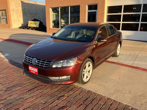2014 Volkswagen Passat 1.8T Auto SEL Premium
