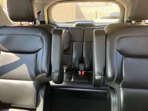 2022 Ford Explorer XLT AWD 4dr SUV