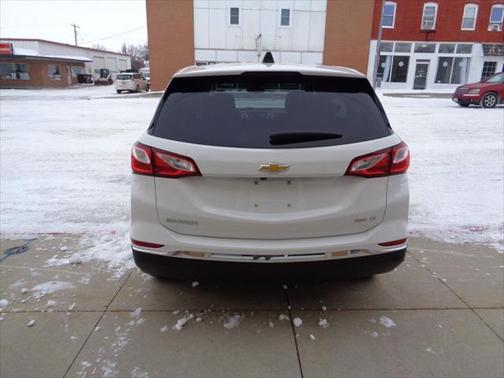 White 2018 Chevrolet Equinox LT