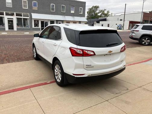White 2018 Chevrolet Equinox LT