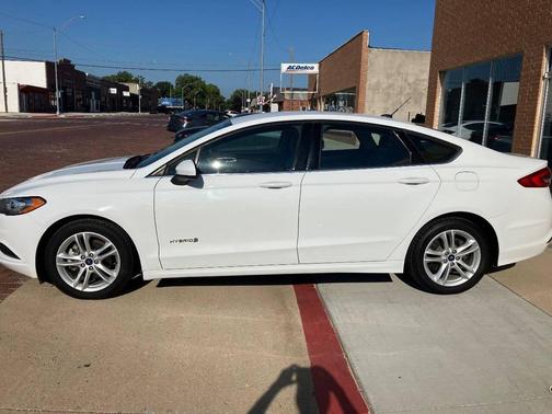 2018 Ford Fusion Hybrid SE