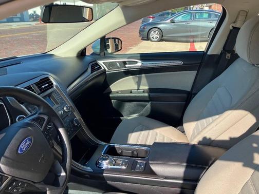 2018 Ford Fusion Hybrid SE