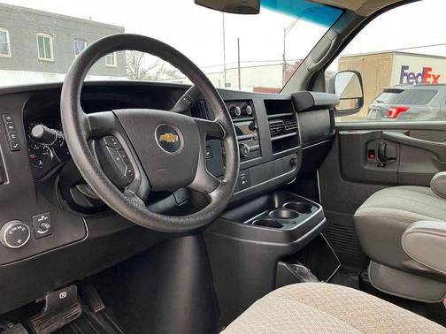 2014 Chevrolet Express 2500 LS
