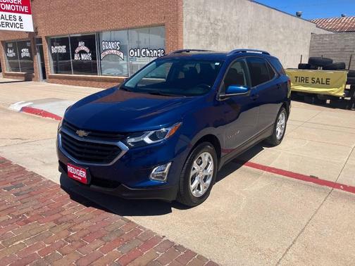 Blue 2020 Chevrolet Equinox 1LT