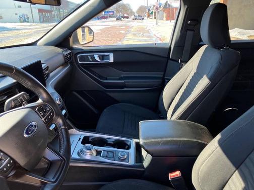 2020 Ford Explorer XLT AWD 4dr SUV