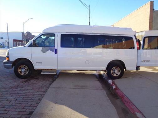 2006 Chevrolet Express 3500 LS Extended Wagon
