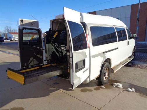 2006 Chevrolet Express 3500 LS Extended Wagon