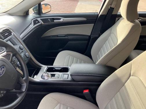 2018 Ford Fusion Hybrid SE