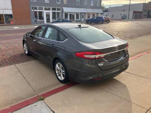 2018 Ford Fusion Hybrid SE
