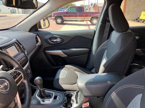 2018 Jeep Cherokee Latitude