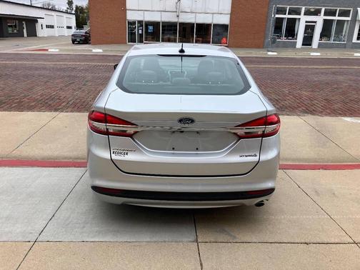 2018 Ford Fusion Hybrid SE